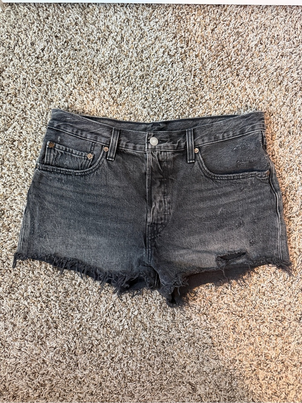 ⚡️Levi’s 501 Washed Black Denim Cutoff Shorts